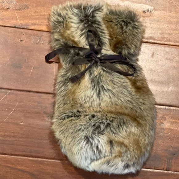Pottery Barn Faux fur wine bag and carrier - Picture 1 of 5